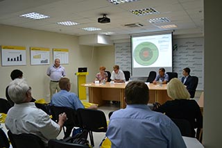 Банк «Кузнецкий» провел круглый стол для представителей малого бизнеса-2.jpg